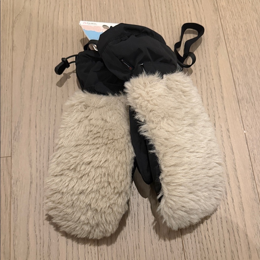 Cozy Black and Cream Zara ski Mittens